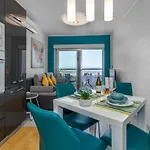 Lovely In With House Sea View 아파트 자드라보노