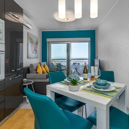 Lovely In With House Sea View Apartment Jadranovo