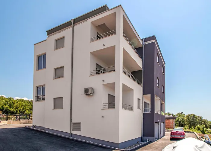 1 Bedroom Cozy In Appartamento Jadranovo